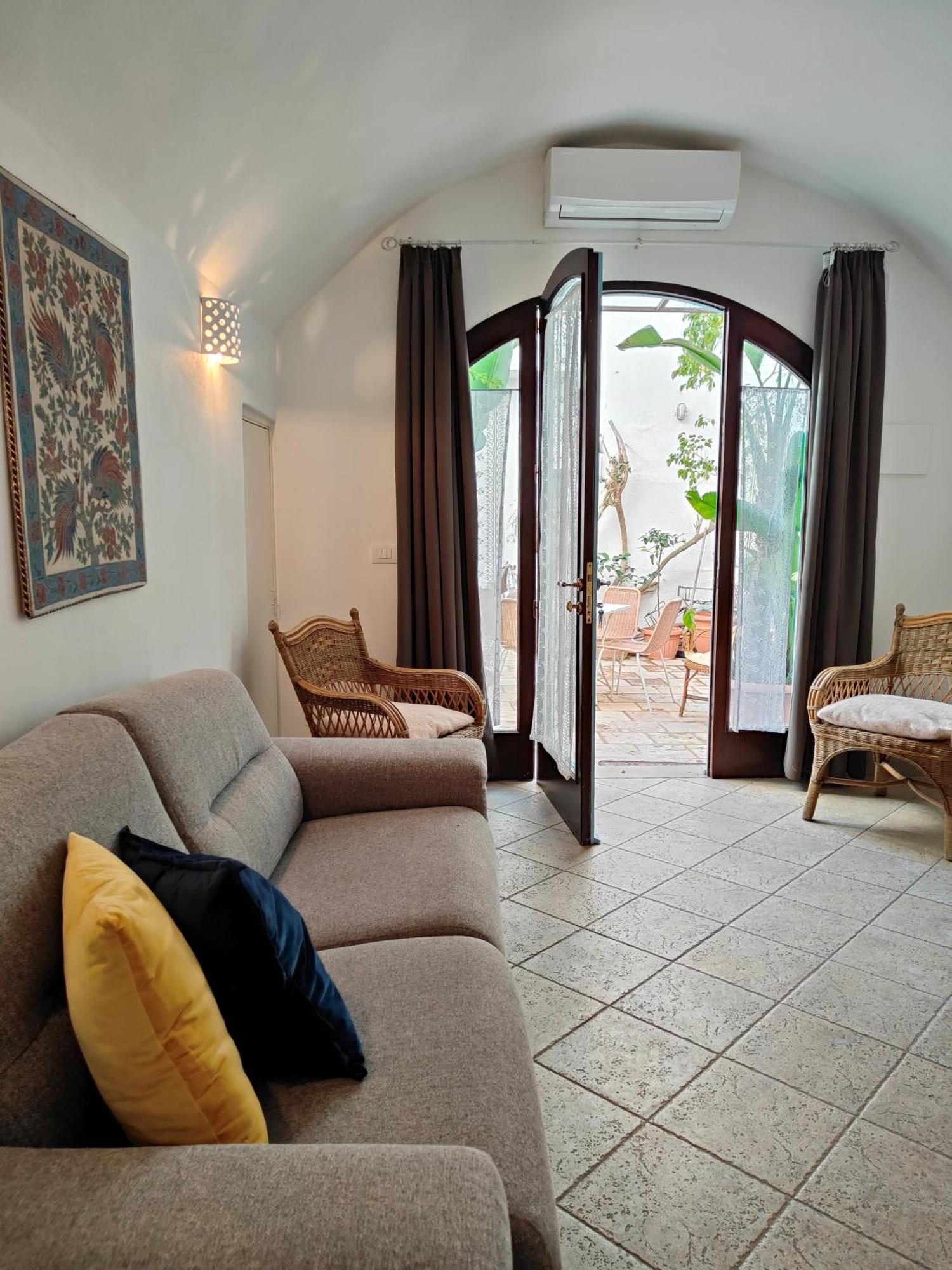 B&B Palazzo Del Capitolo - By I Bastioni San Domenico Gallipoli Luaran gambar